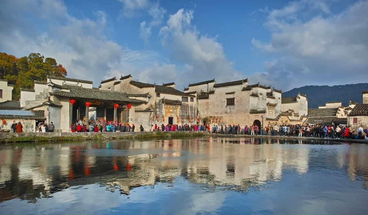 通过哪些元素符号来表现徽州建筑文化特色